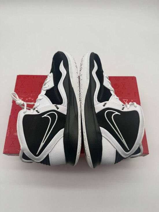 New Nike Kyrie Infinity TB Shoes Mens Size 12 Black White Basketball DO9616 002 main image 10